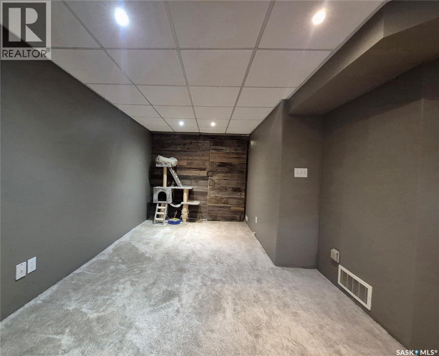 476 9Th Avenue Ne, Swift Current, SK