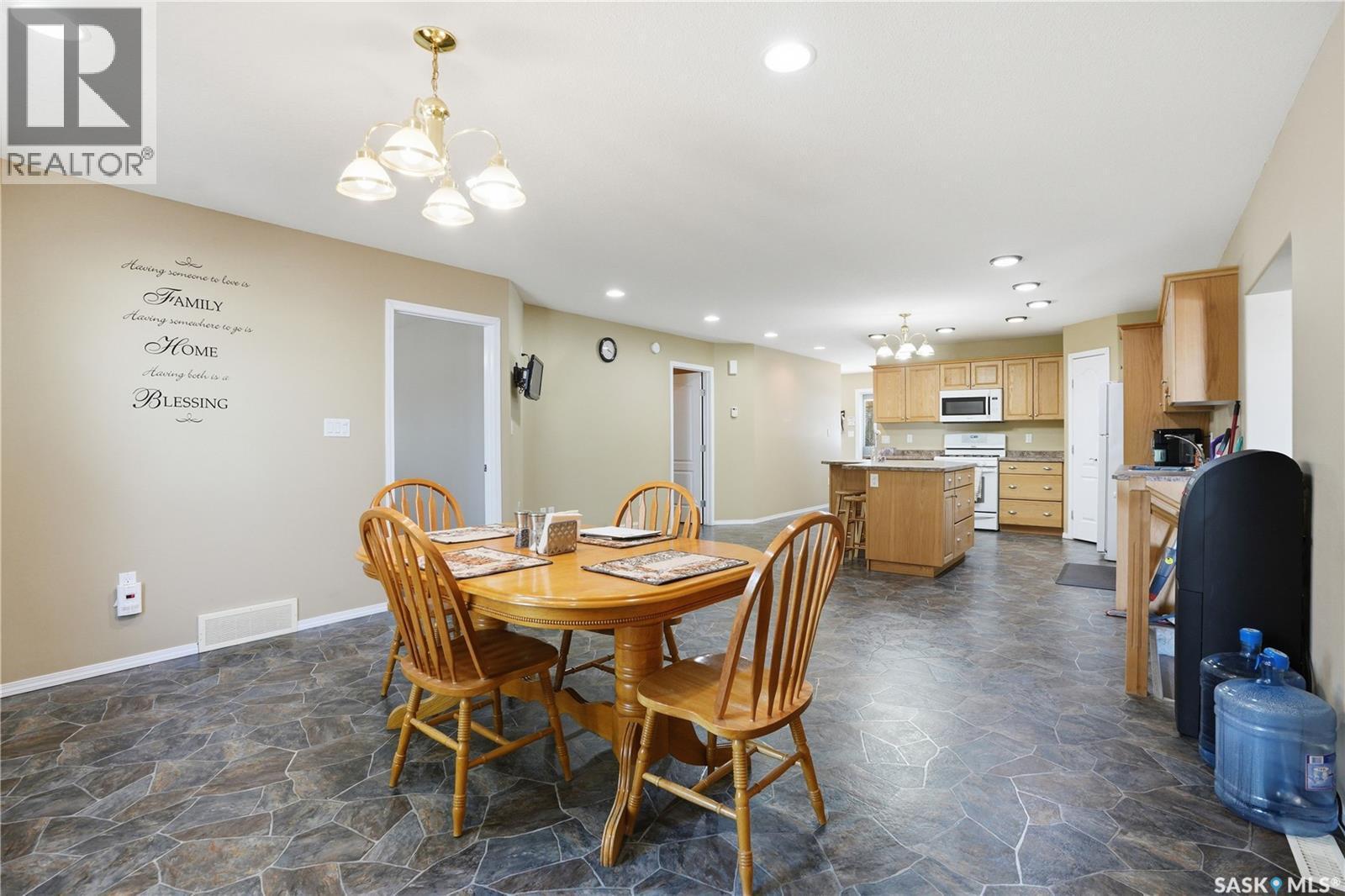 205 Bay Drive W, Christopher Lake, SK - Indoor Photo Showing Dining Room