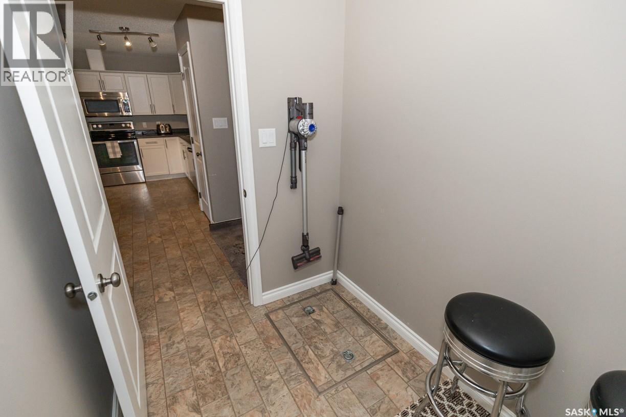 111 4Th Avenue, Coleville, SK - Indoor Photo Showing Other Room