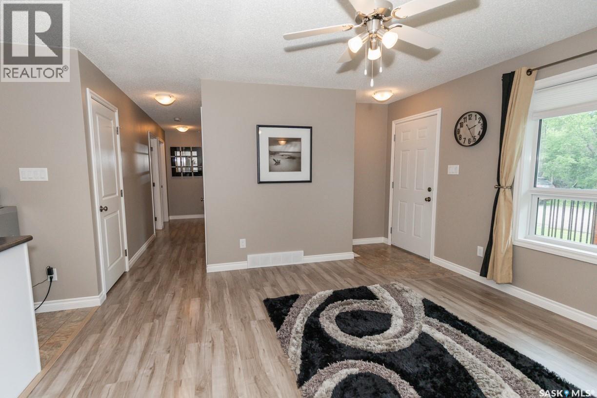 111 4Th Avenue, Coleville, SK - Indoor Photo Showing Other Room