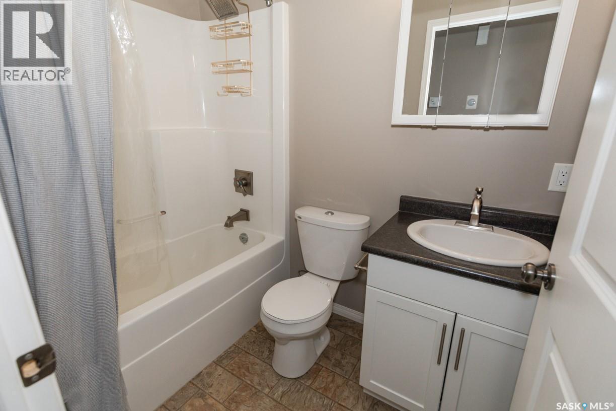 111 4Th Avenue, Coleville, SK - Indoor Photo Showing Bathroom