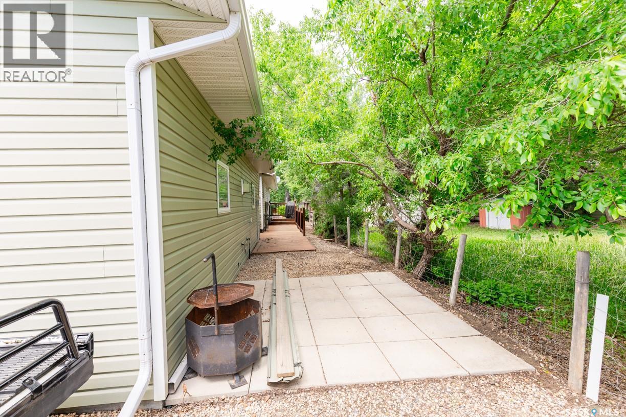 111 4Th Avenue, Coleville, SK - Outdoor With Exterior