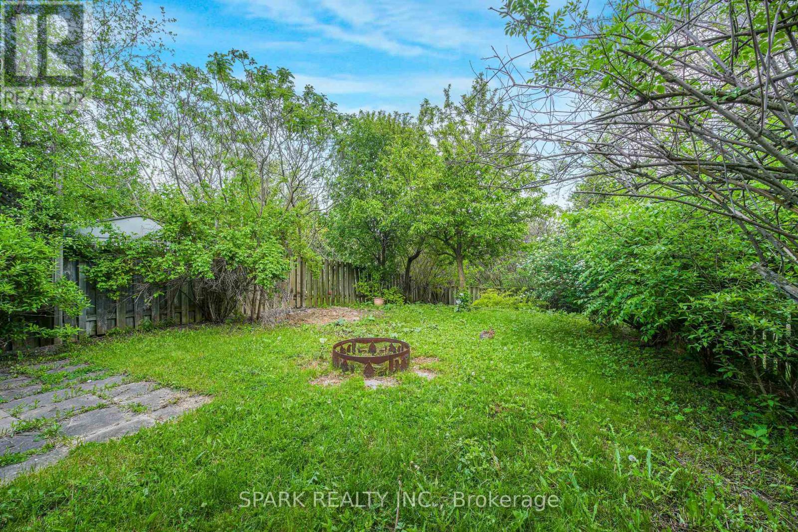 28 Lampman Crescent, Thorold, ON