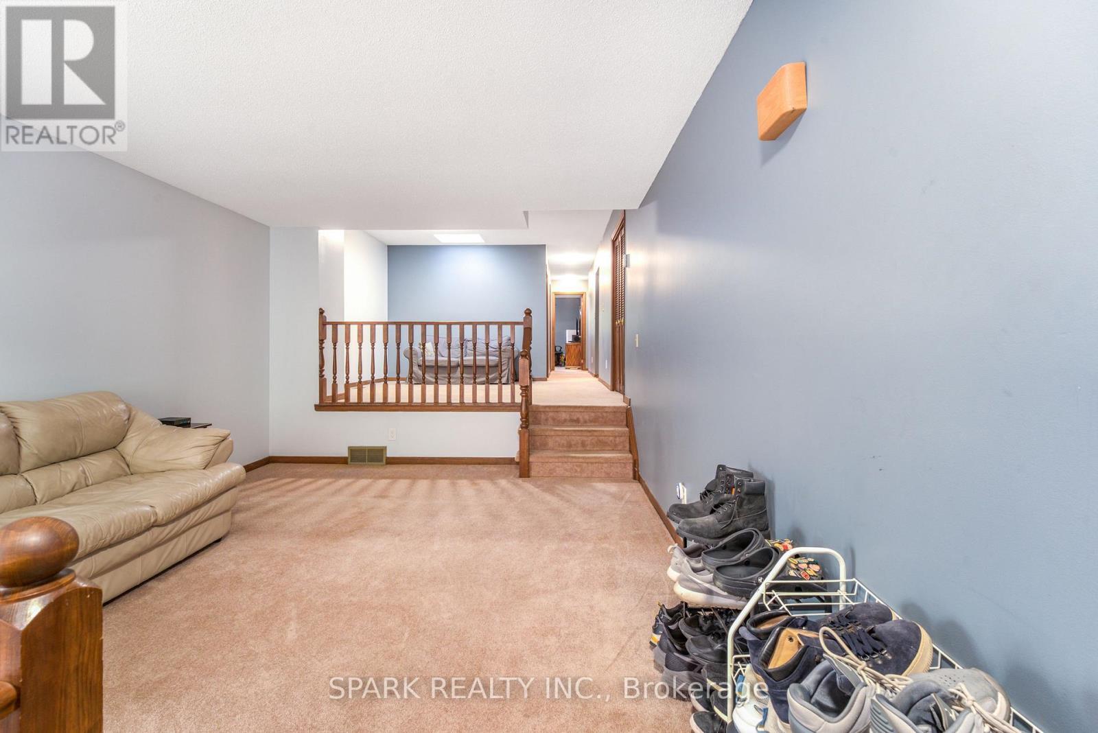 28 Lampman Crescent, Thorold, ON