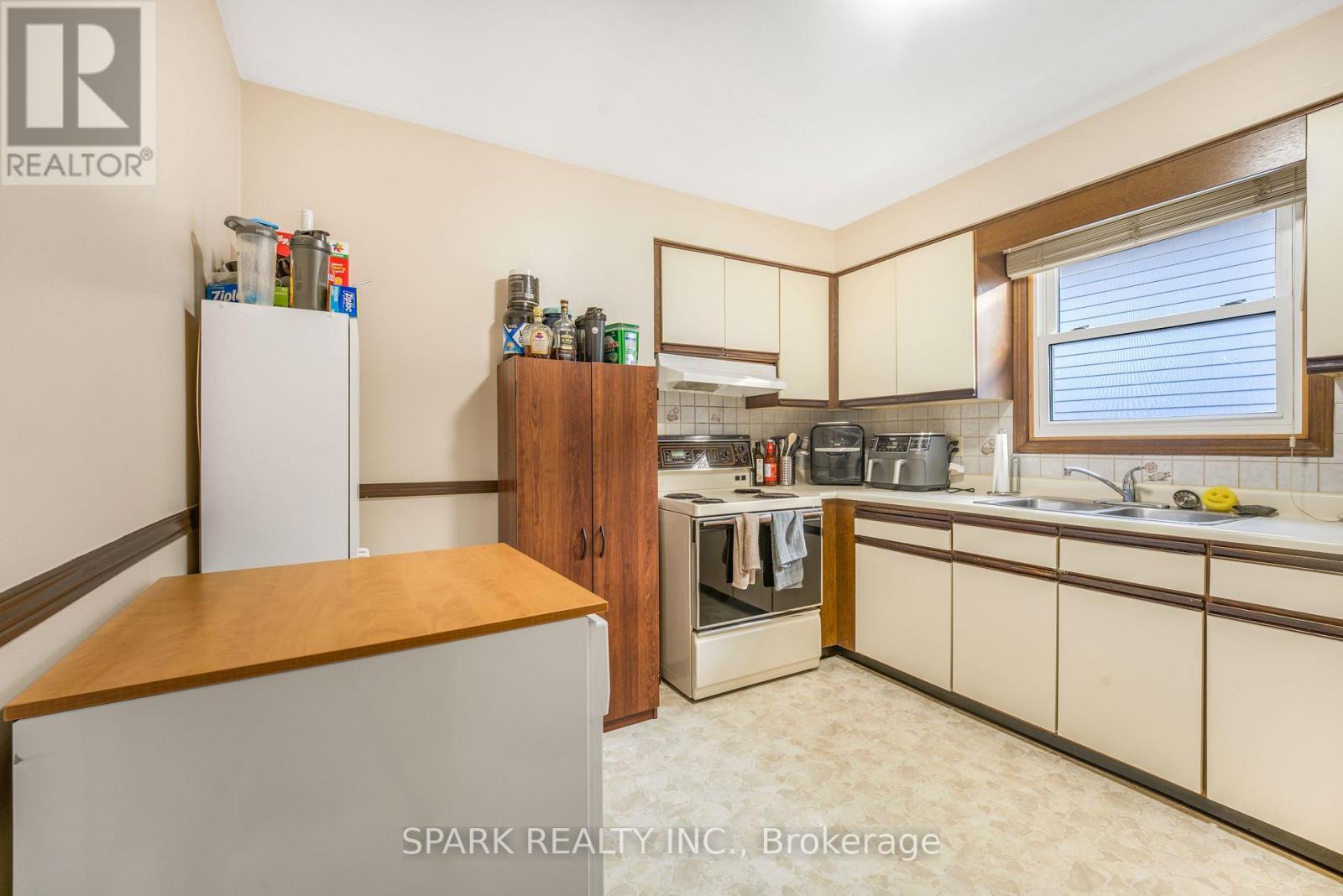 28 Lampman Crescent, Thorold, ON