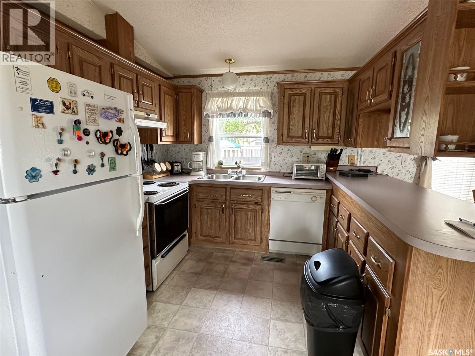 230 Main Street, Bienfait, SK