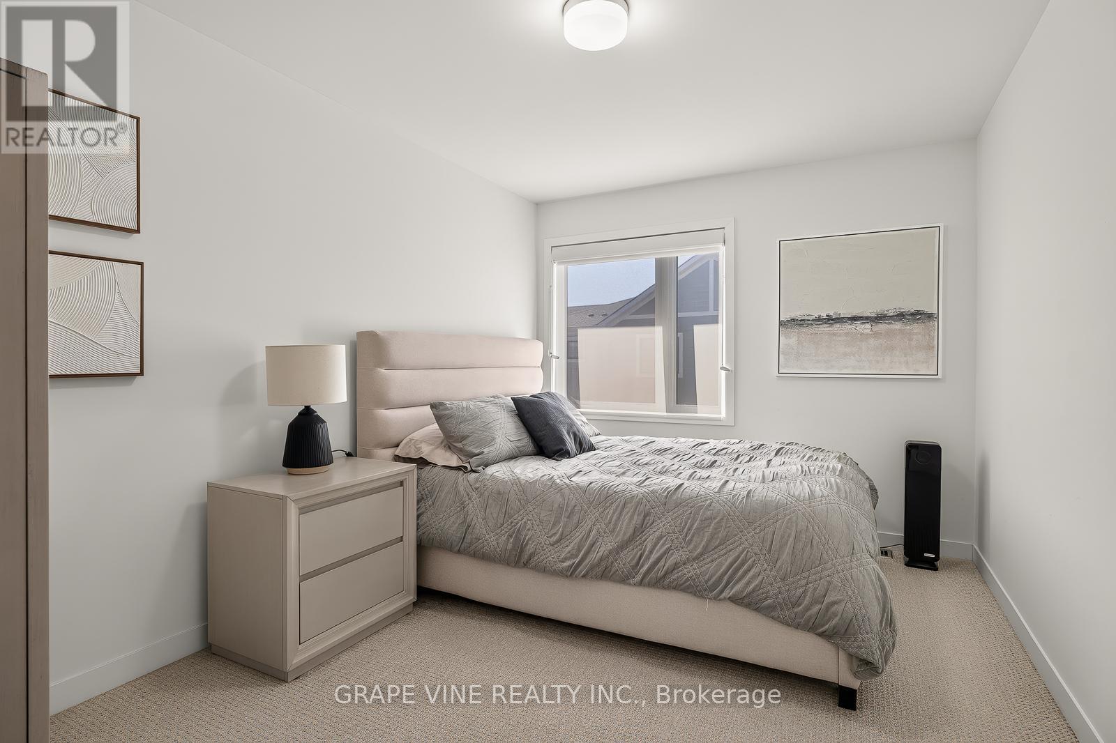 369 Olivenite Private, Ottawa, ON - Indoor Photo Showing Bedroom