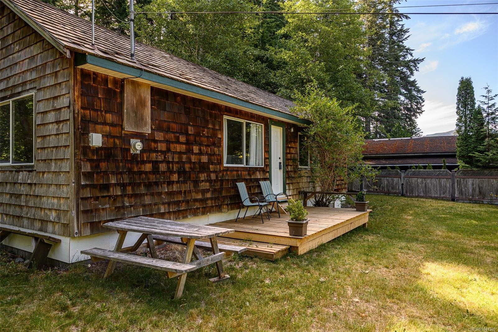 706 Delta Dr, Sayward, BC