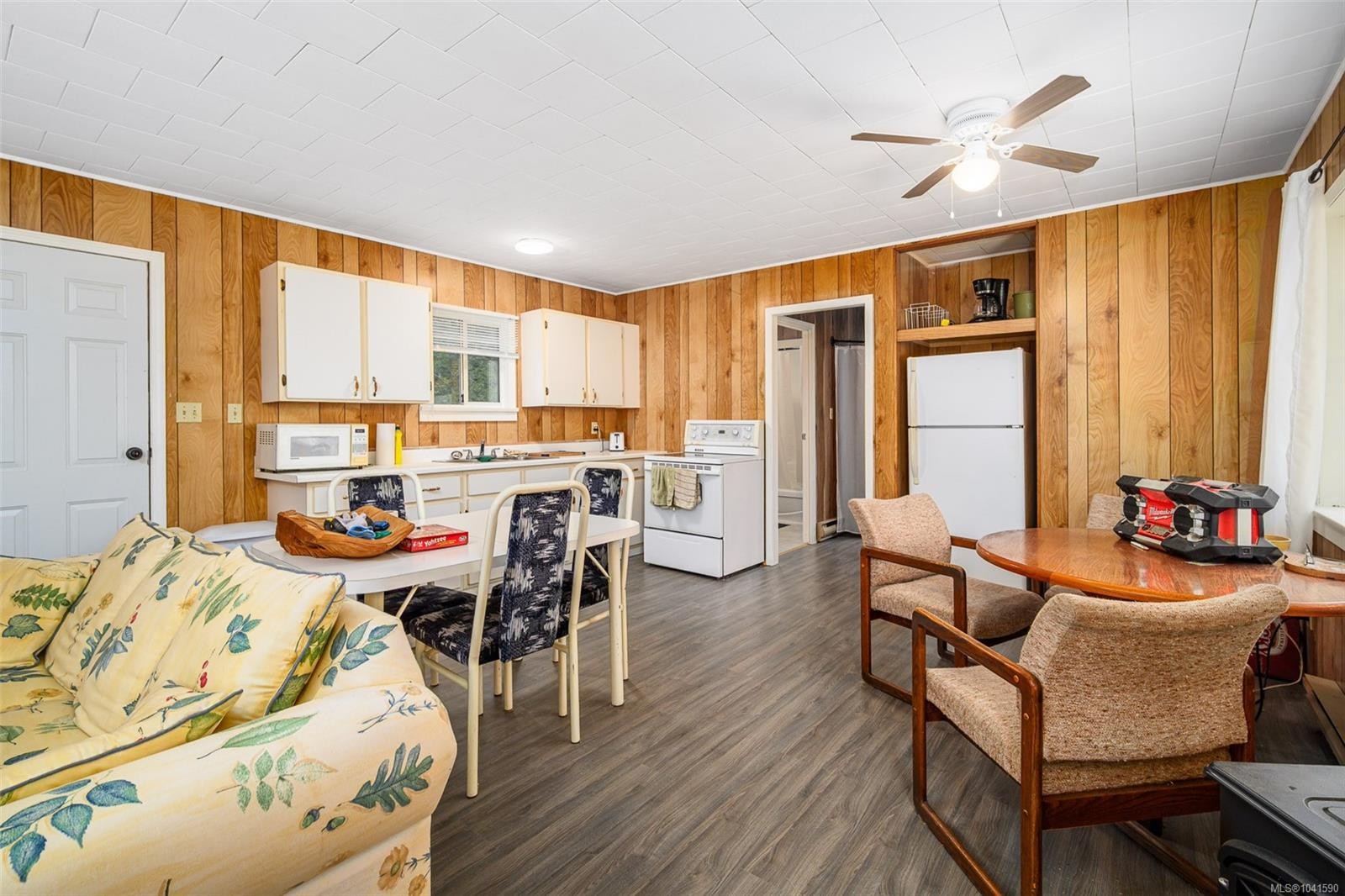 706 Delta Dr, Sayward, BC