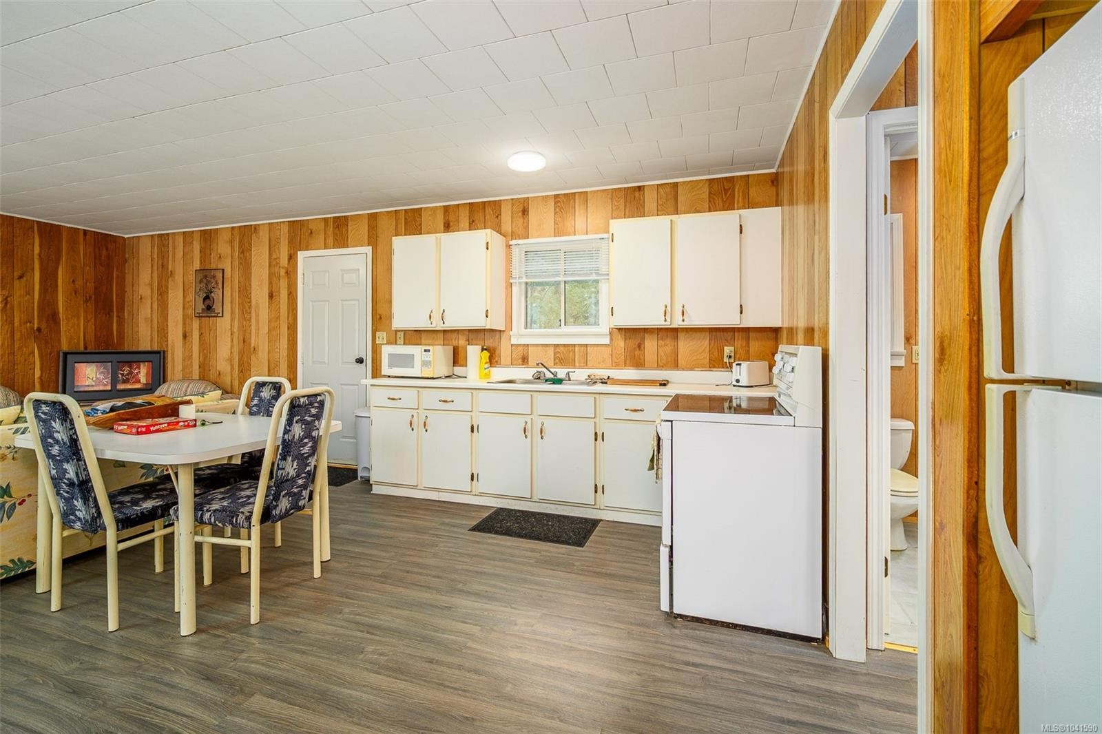 706 Delta Dr, Sayward, BC