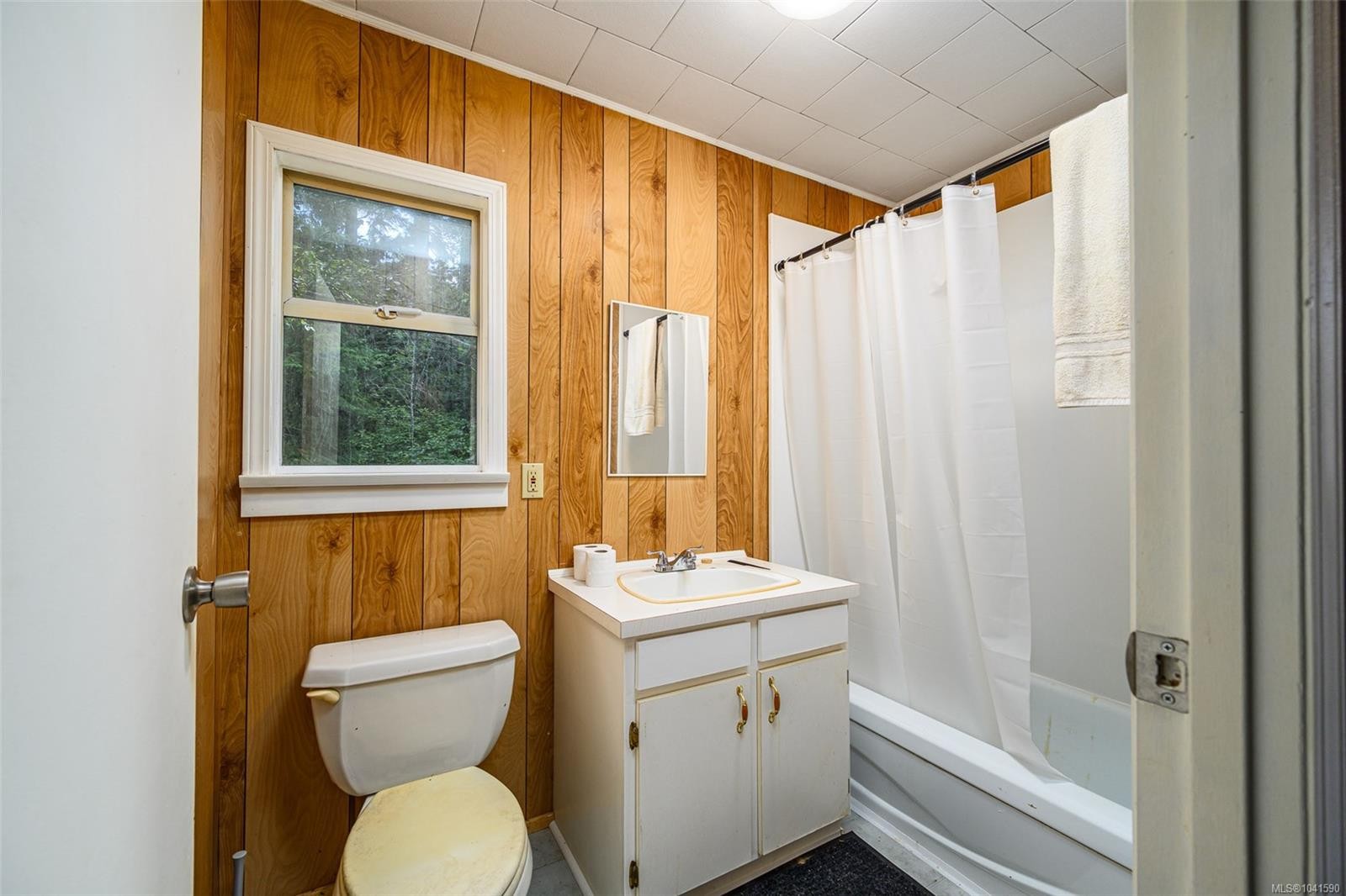706 Delta Dr, Sayward, BC