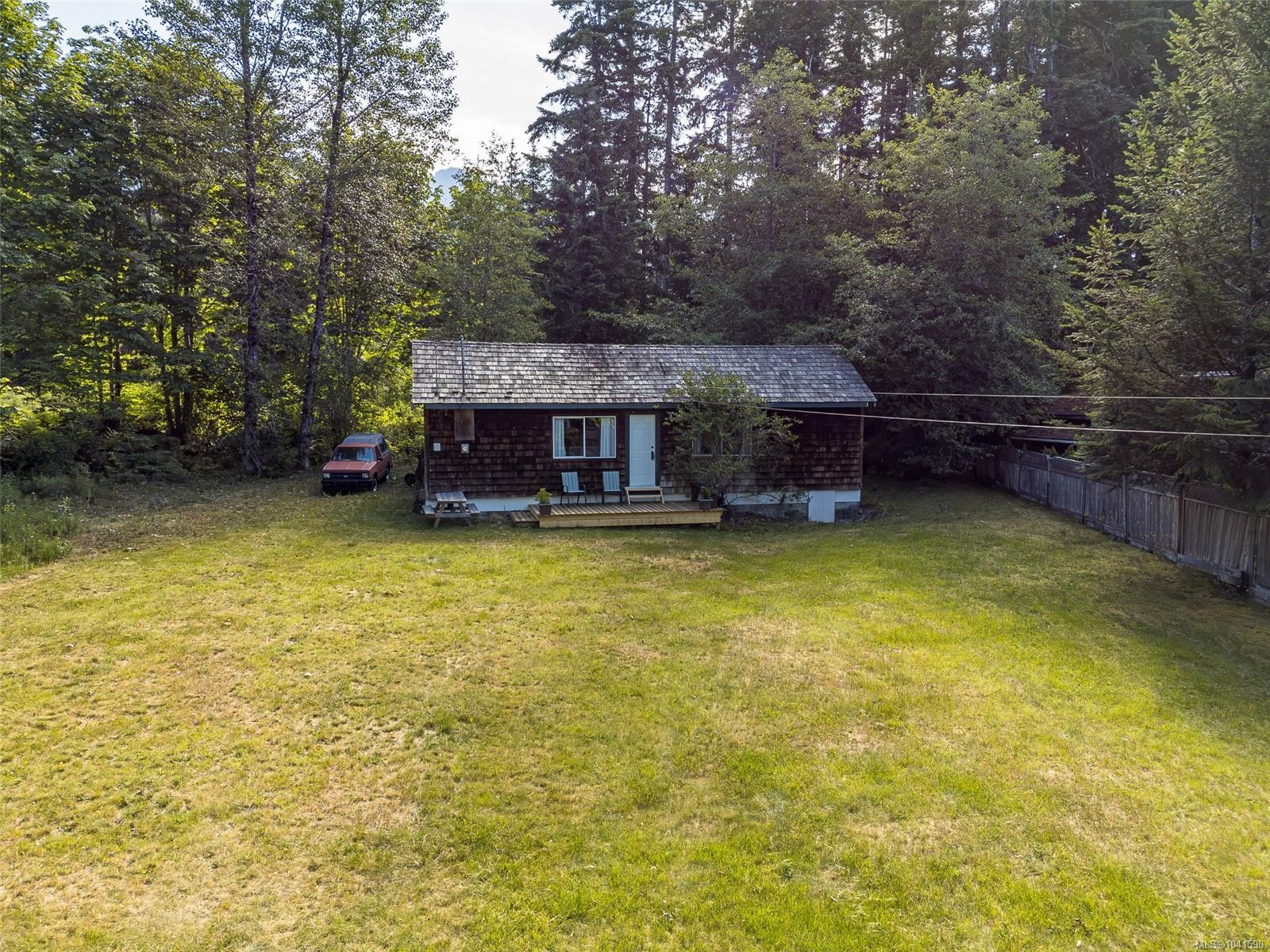 706 Delta Dr, Sayward, BC