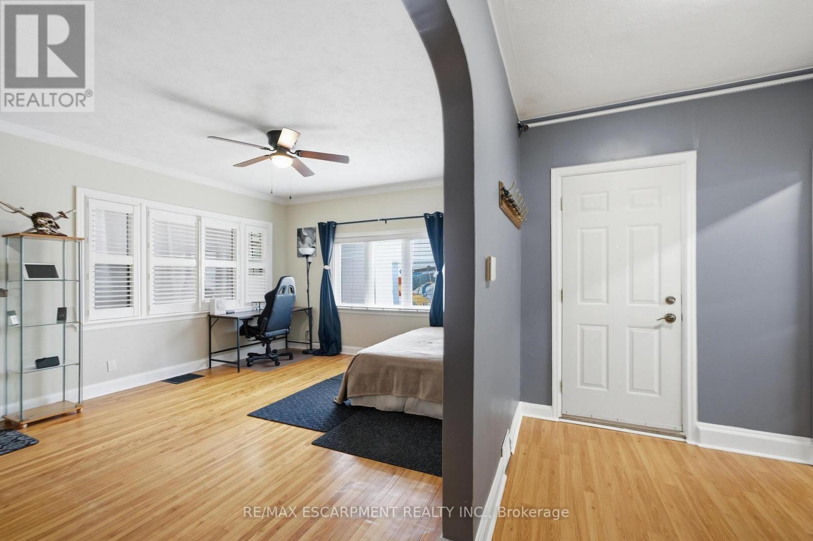 1260 Highway 8, Hamilton, ON