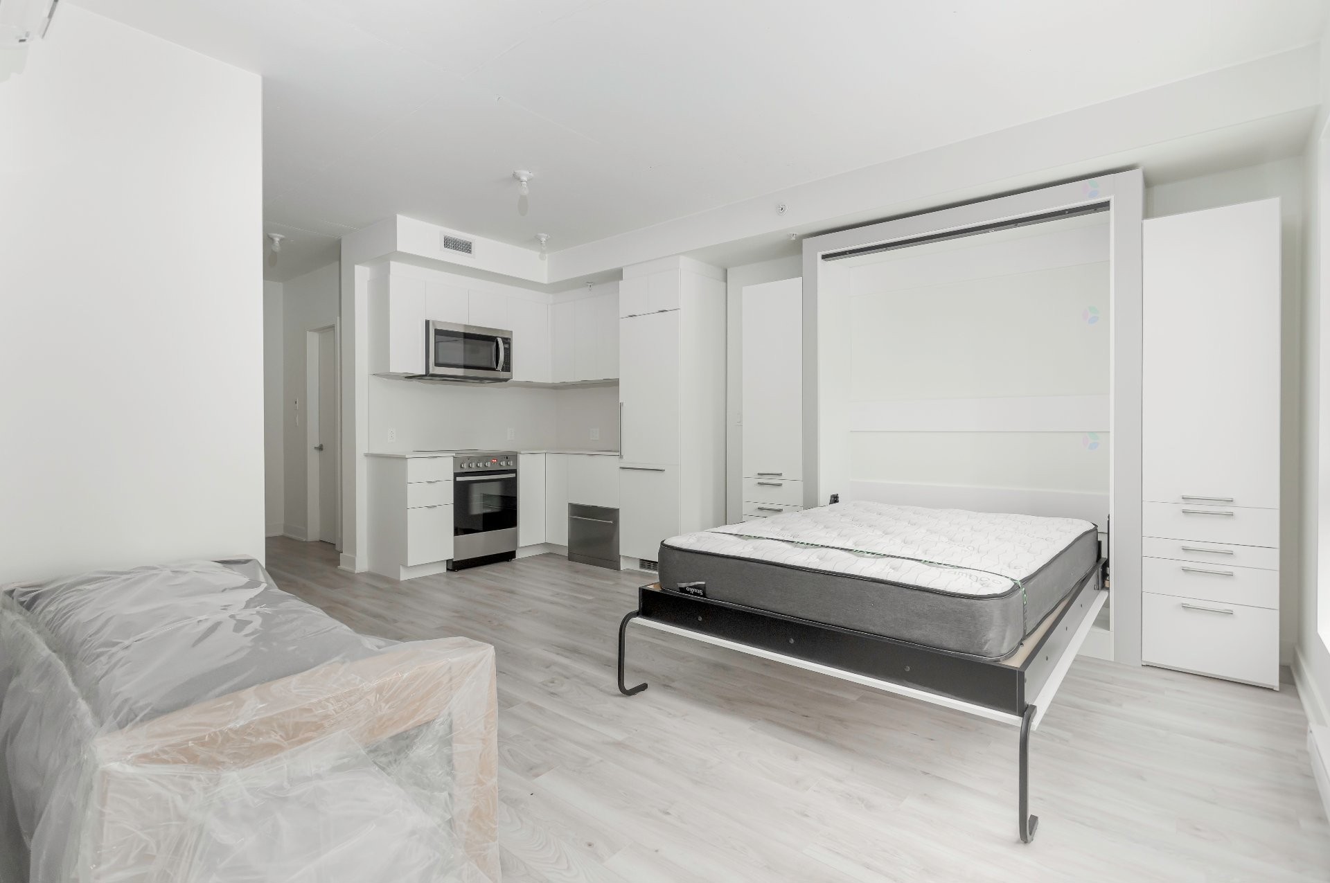Salon - 902-1200 Rue Crescent, Montréal (Ville-Marie), QC