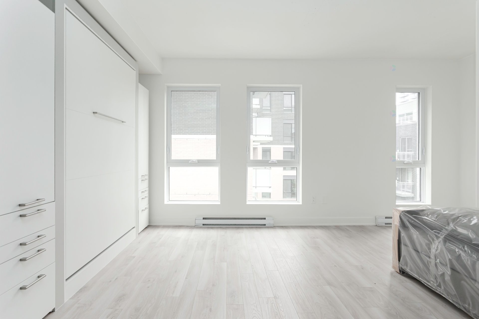 Salon - 902-1200 Rue Crescent, Montréal (Ville-Marie), QC
