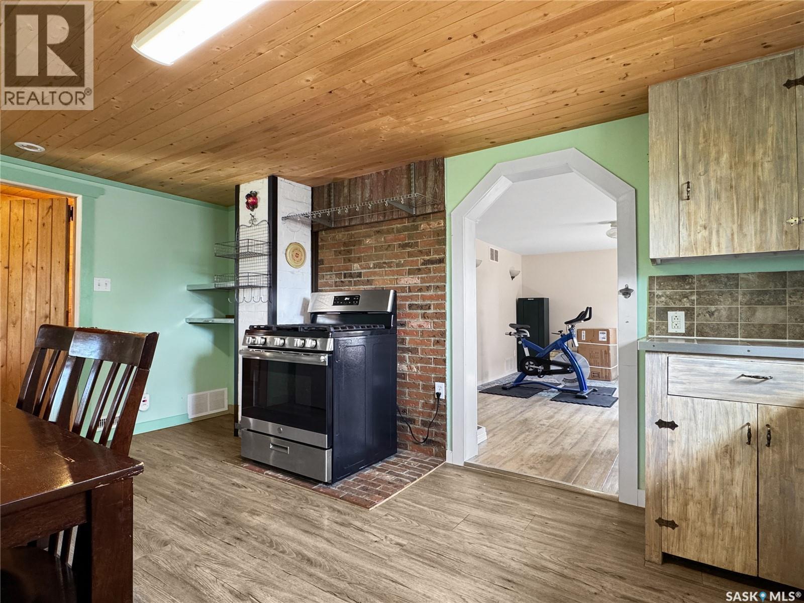205 4Th Street E, Wilkie, SK