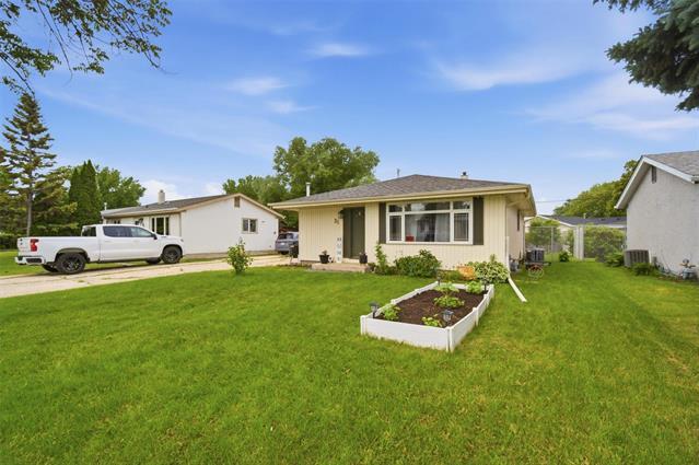 31 Minikada Bay, Winnipeg, MB