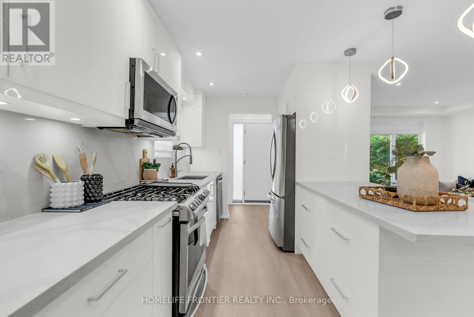 61 Sundial Crescent, Toronto, ON