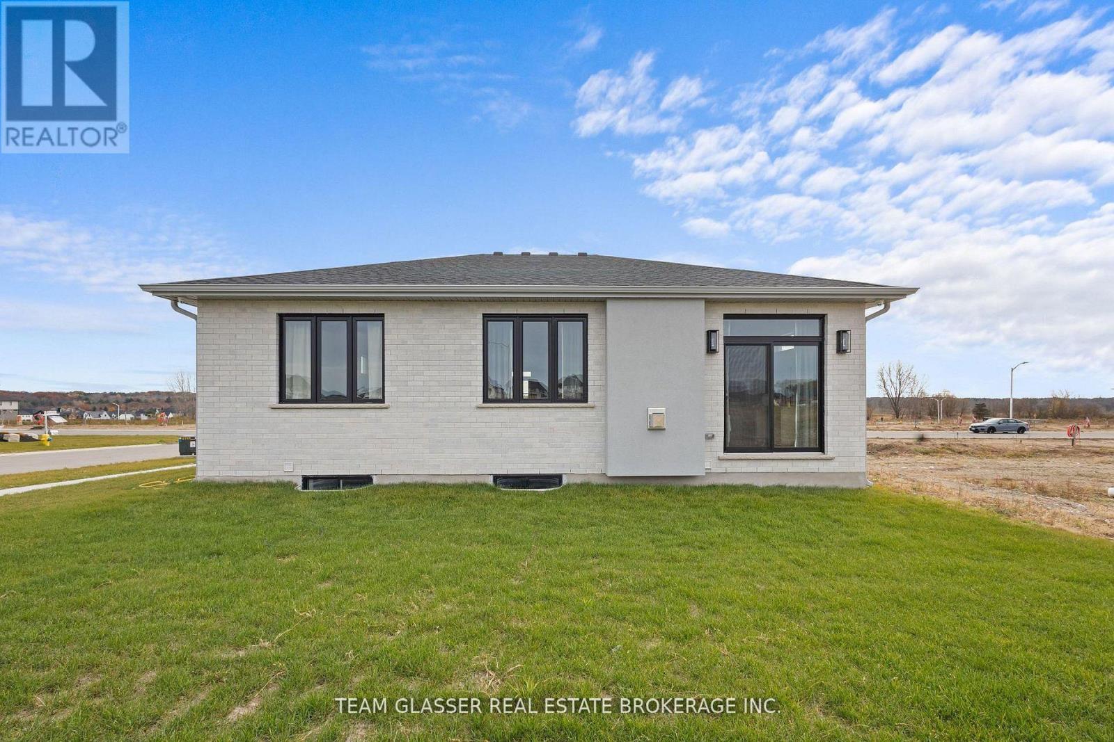 70 Benner Boulevard, Middlesex Centre (Kilworth), ON