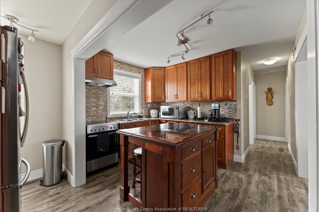 2563 Meldrum, Windsor, ON