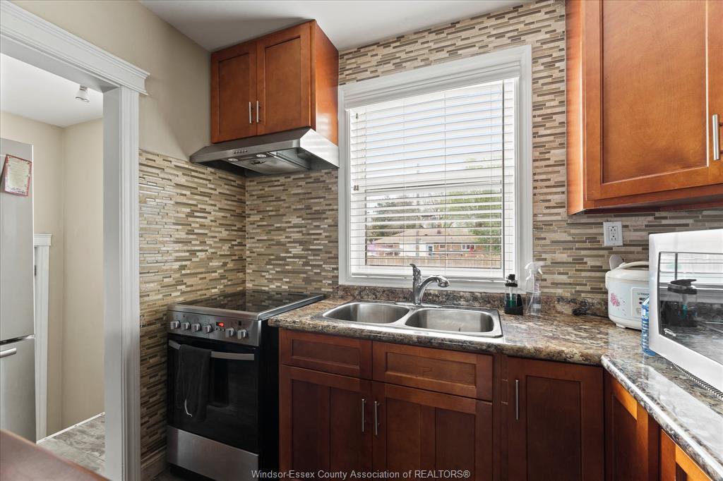 2563 Meldrum, Windsor, ON