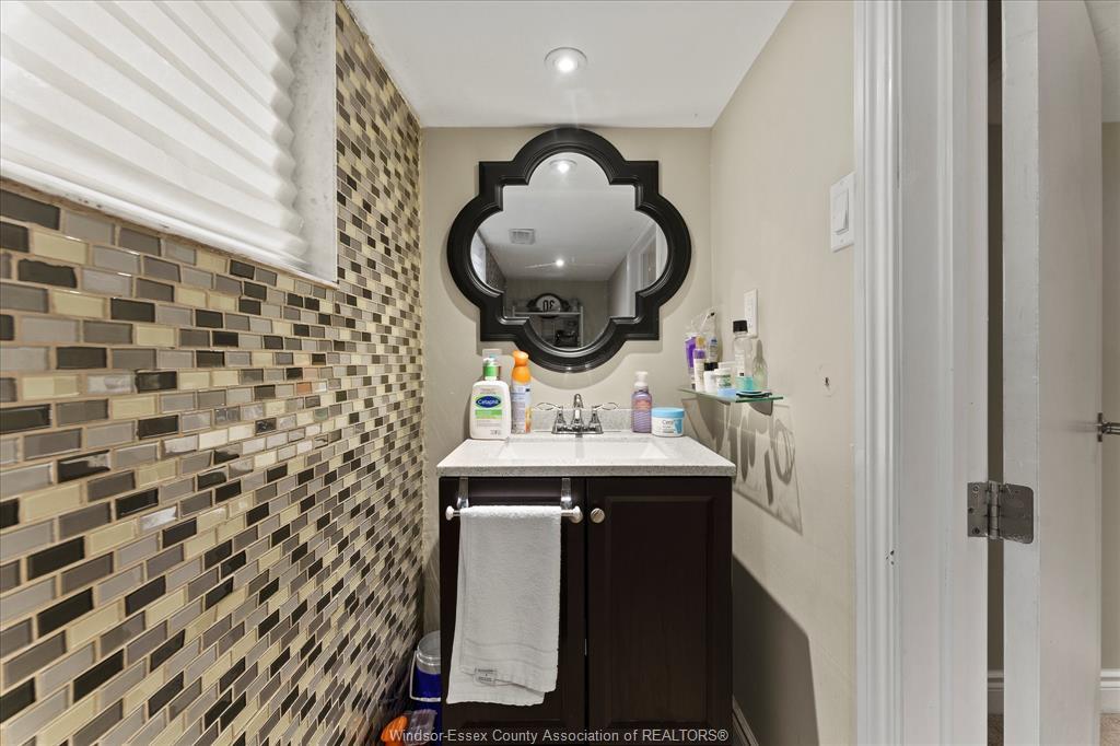 2563 Meldrum, Windsor, ON