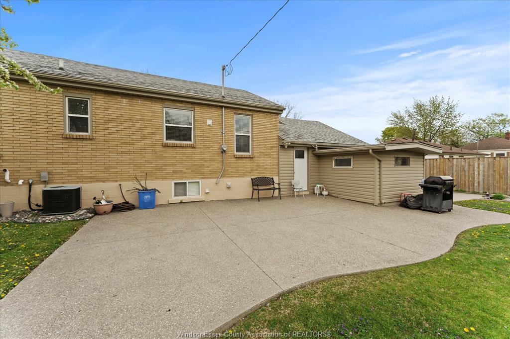 2563 Meldrum, Windsor, ON