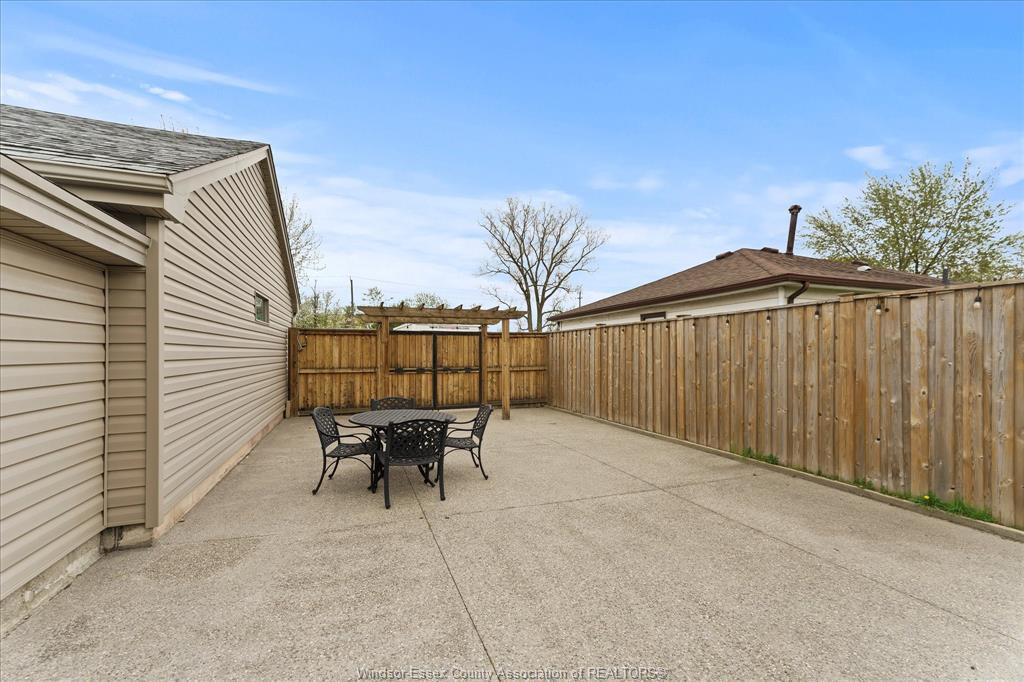 2563 Meldrum, Windsor, ON