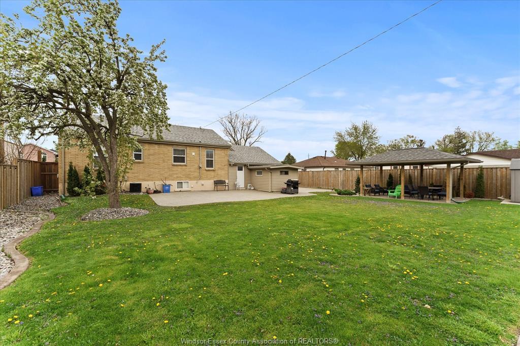 2563 Meldrum, Windsor, ON