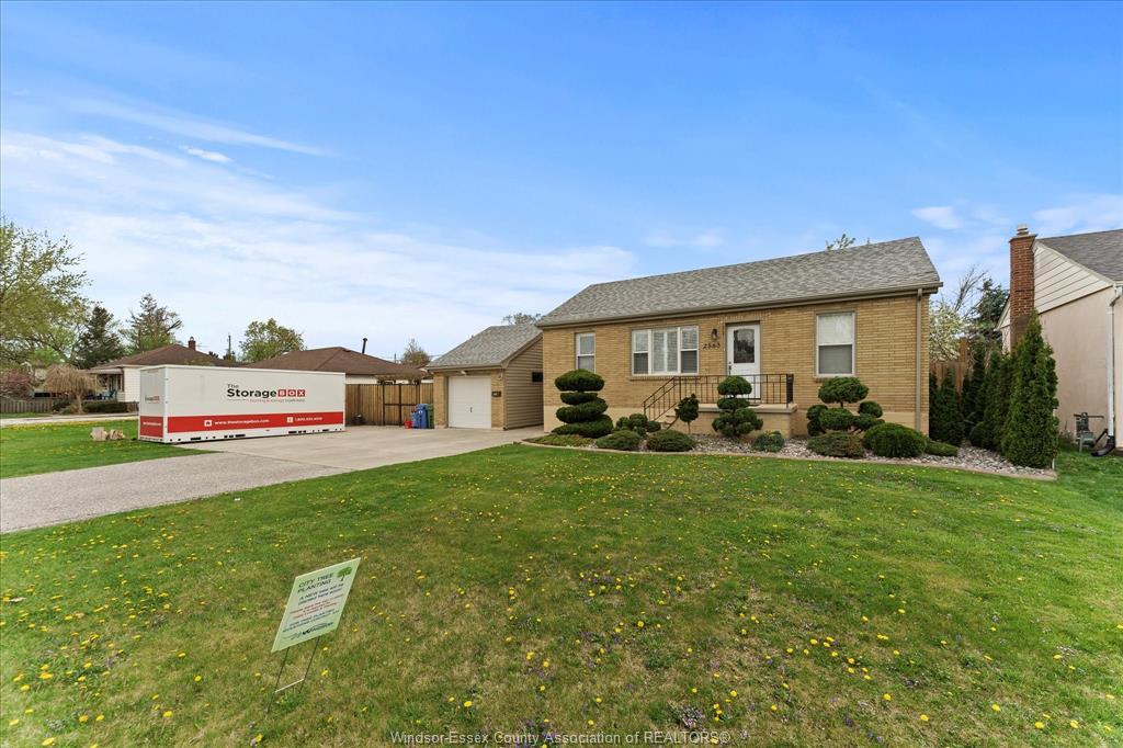 2563 Meldrum, Windsor, ON