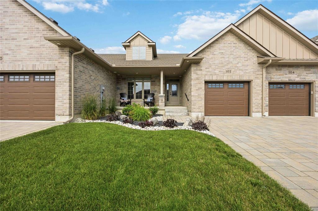 102 Leneve Street, Lambton Shores, ON - Outdoor With Facade