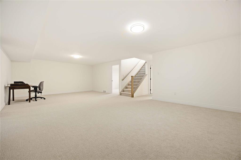 102 Leneve Street, Lambton Shores, ON - Indoor Photo Showing Other Room