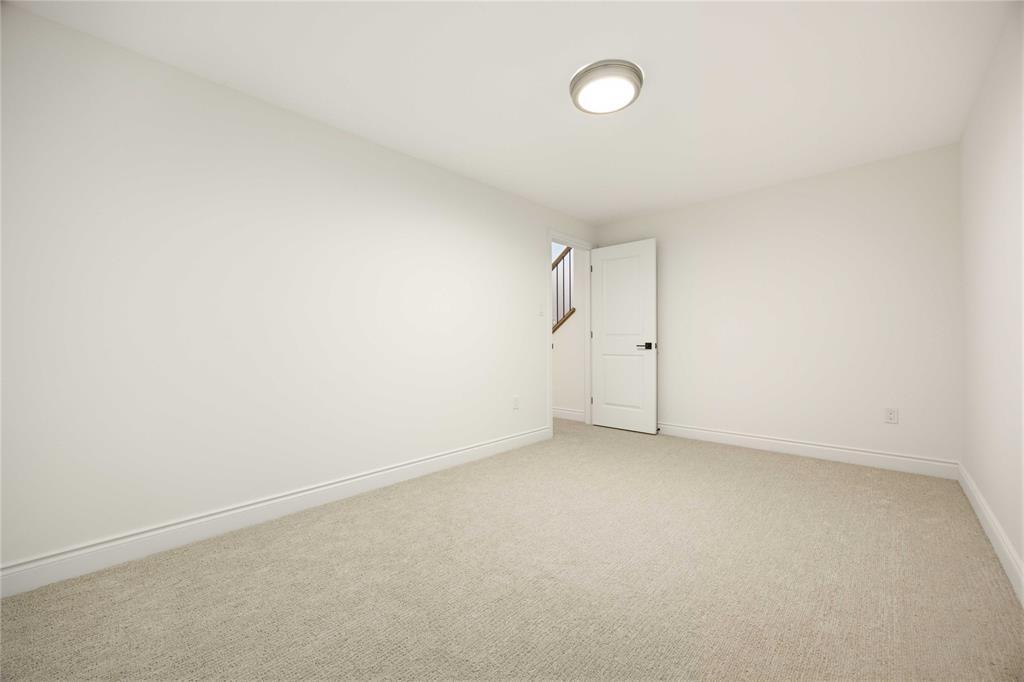 102 Leneve Street, Lambton Shores, ON - Indoor Photo Showing Other Room