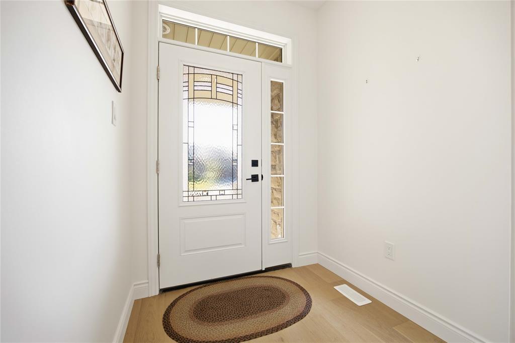 102 Leneve Street, Lambton Shores, ON - Indoor Photo Showing Other Room