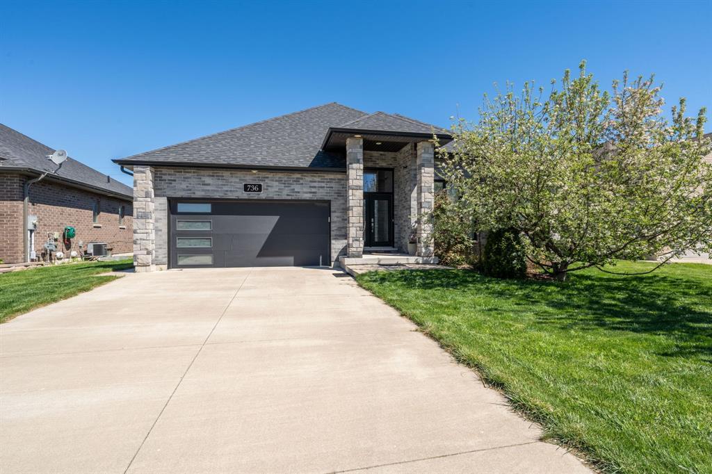 736 Remington Court, Sarnia, ON