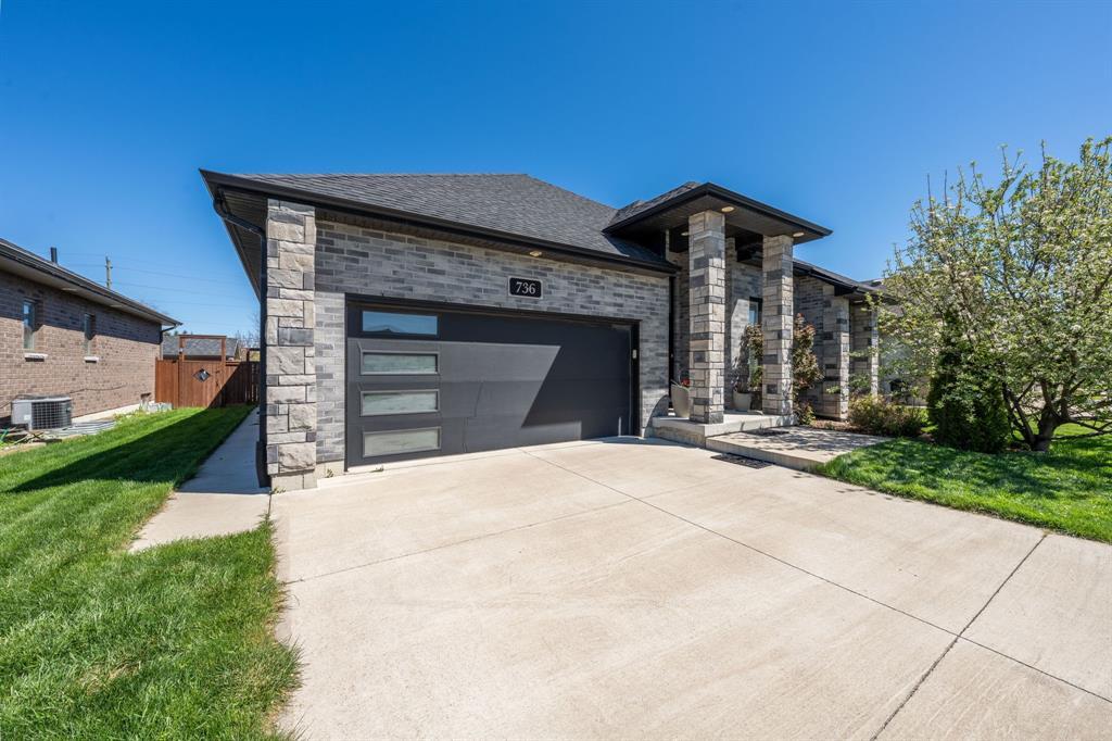 736 Remington Court, Sarnia, ON