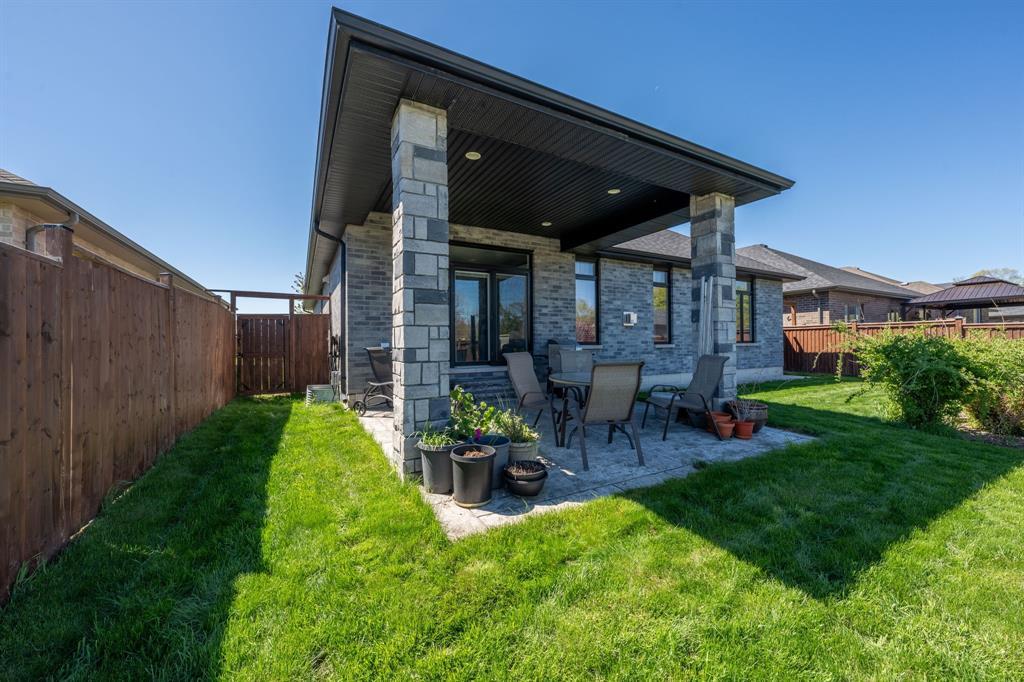 736 Remington Court, Sarnia, ON