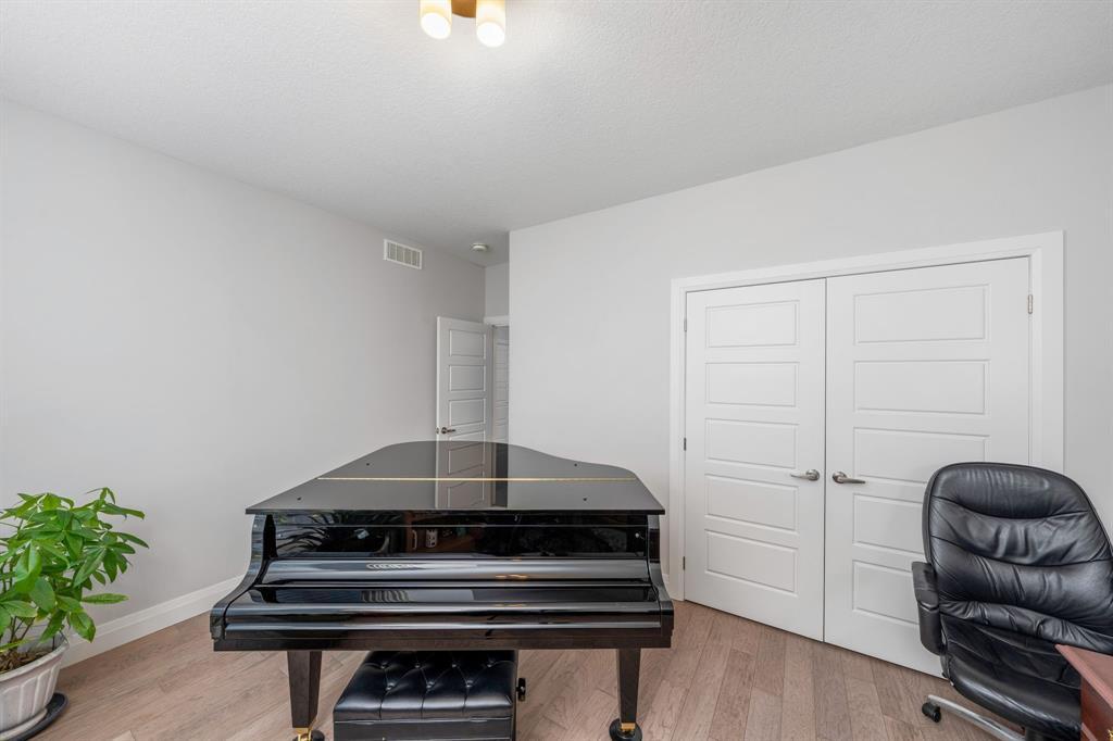 736 Remington Court, Sarnia, ON