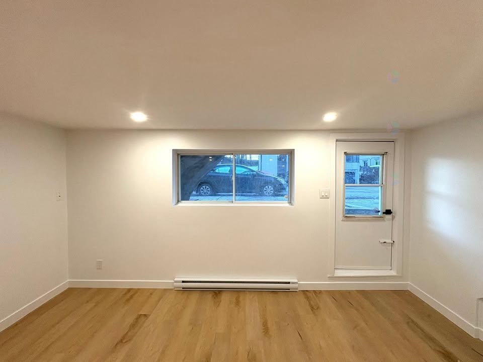 Living Room - 1830A Av. Étienne-Brûlé, Montréal (Ahuntsic-Cartierville), QC