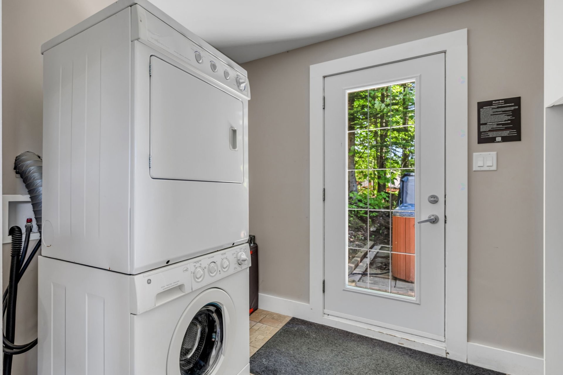 Laundry - 17Z Ch. Blanc, Stoneham-Et-Tewkesbury, QC - Indoor Photo Showing Laundry Room