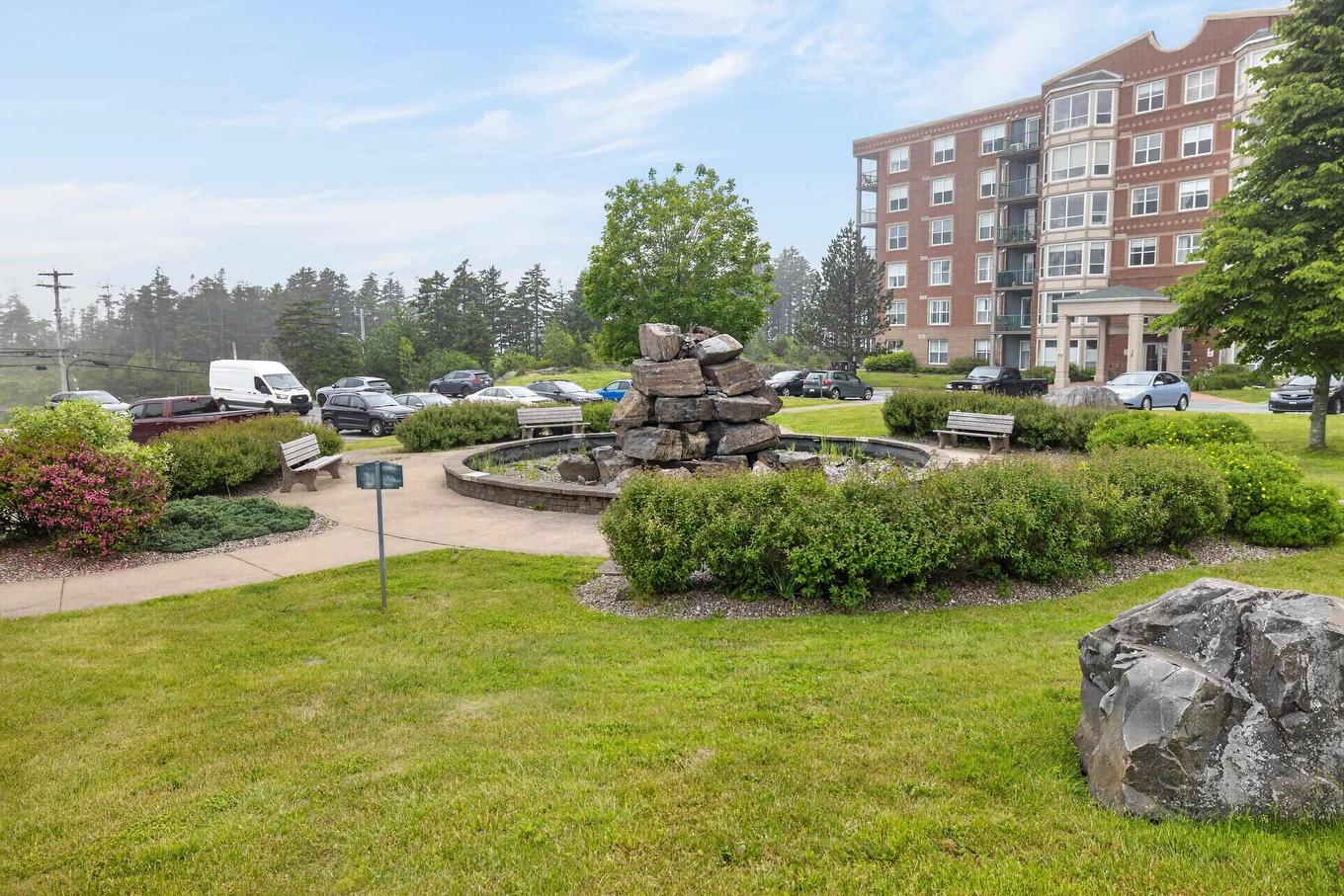 304 114 Regency Park Drive, Halifax, NS