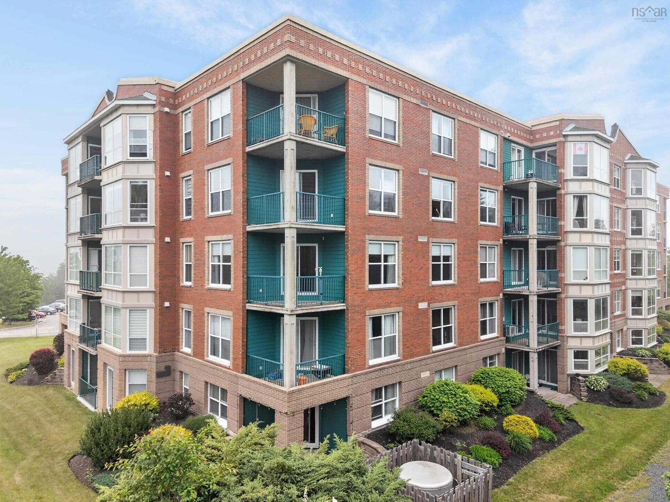 304 114 Regency Park Drive, Halifax, NS
