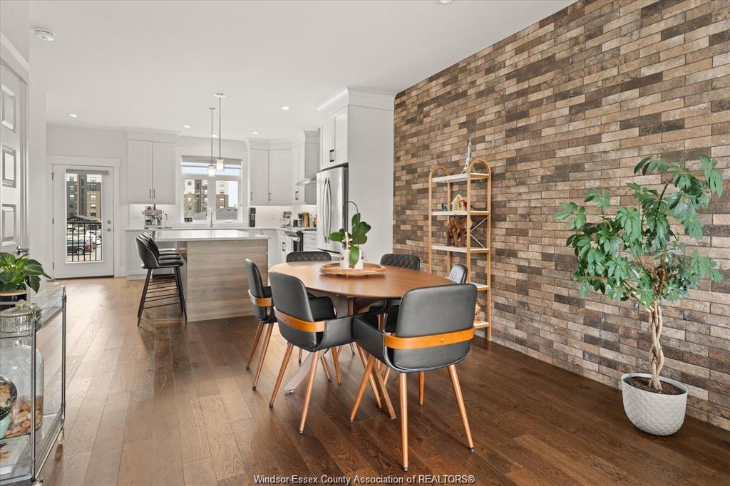 735 Brownstone Road, Lakeshore, ON