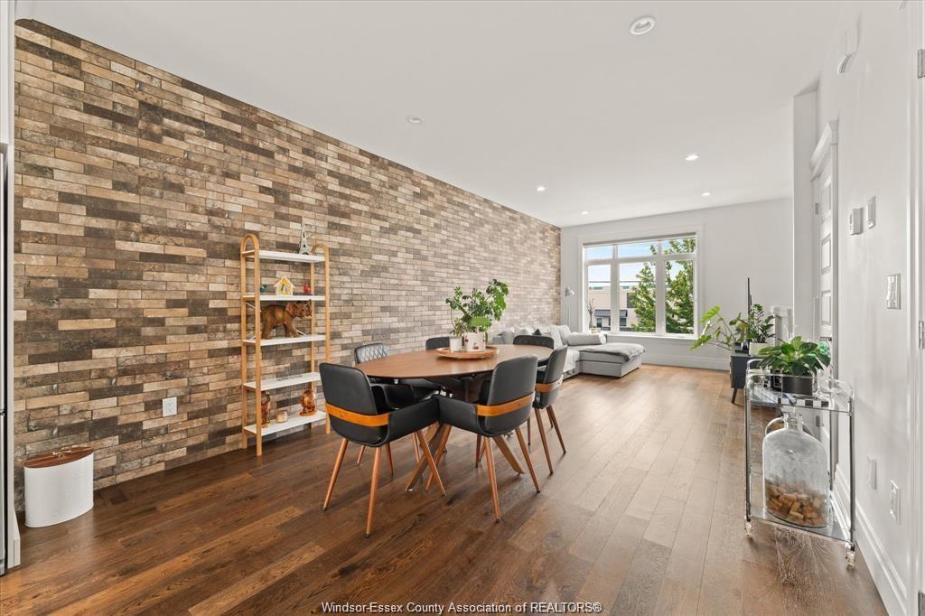 735 Brownstone Road, Lakeshore, ON