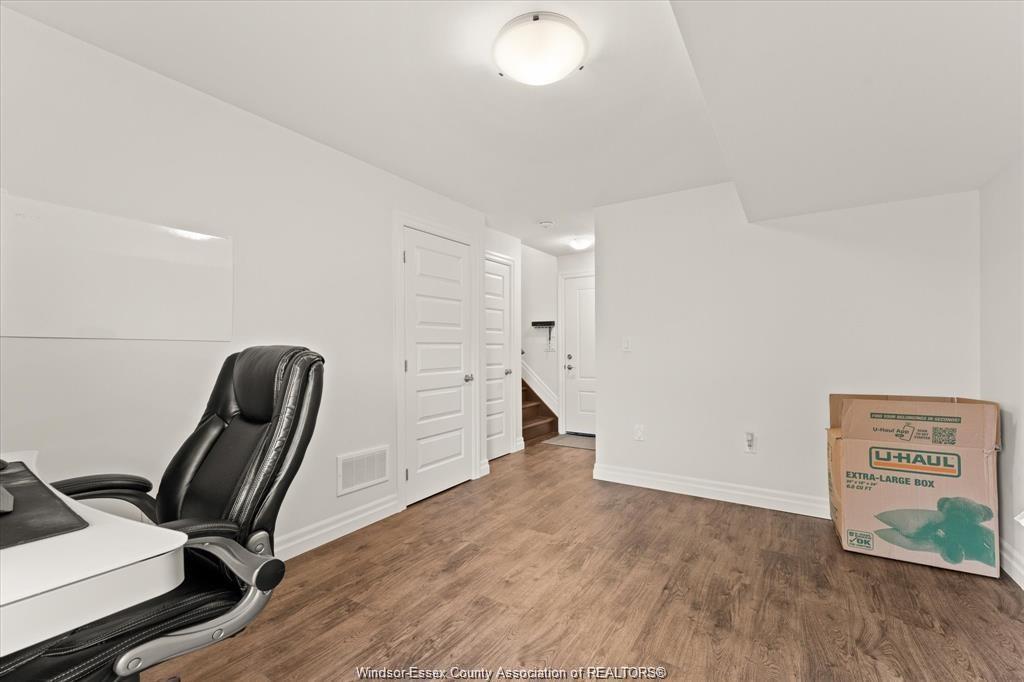 735 Brownstone Road, Lakeshore, ON