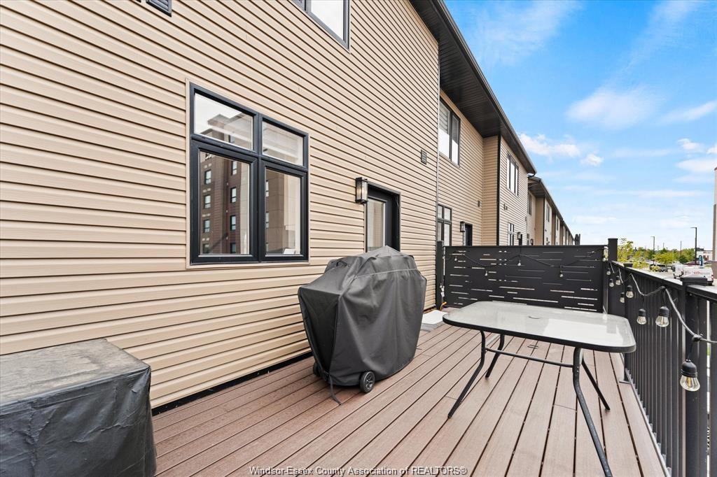 735 Brownstone Road, Lakeshore, ON