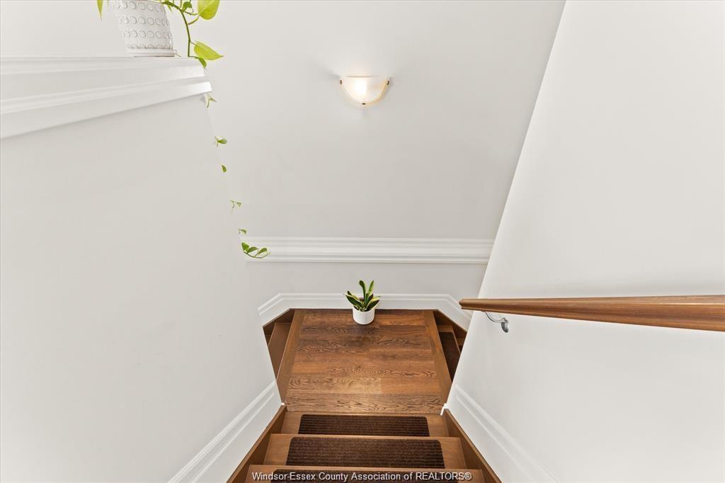 735 Brownstone Road, Lakeshore, ON