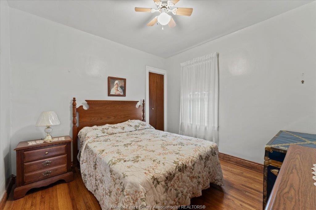 1663 Elsmere, Windsor, ON