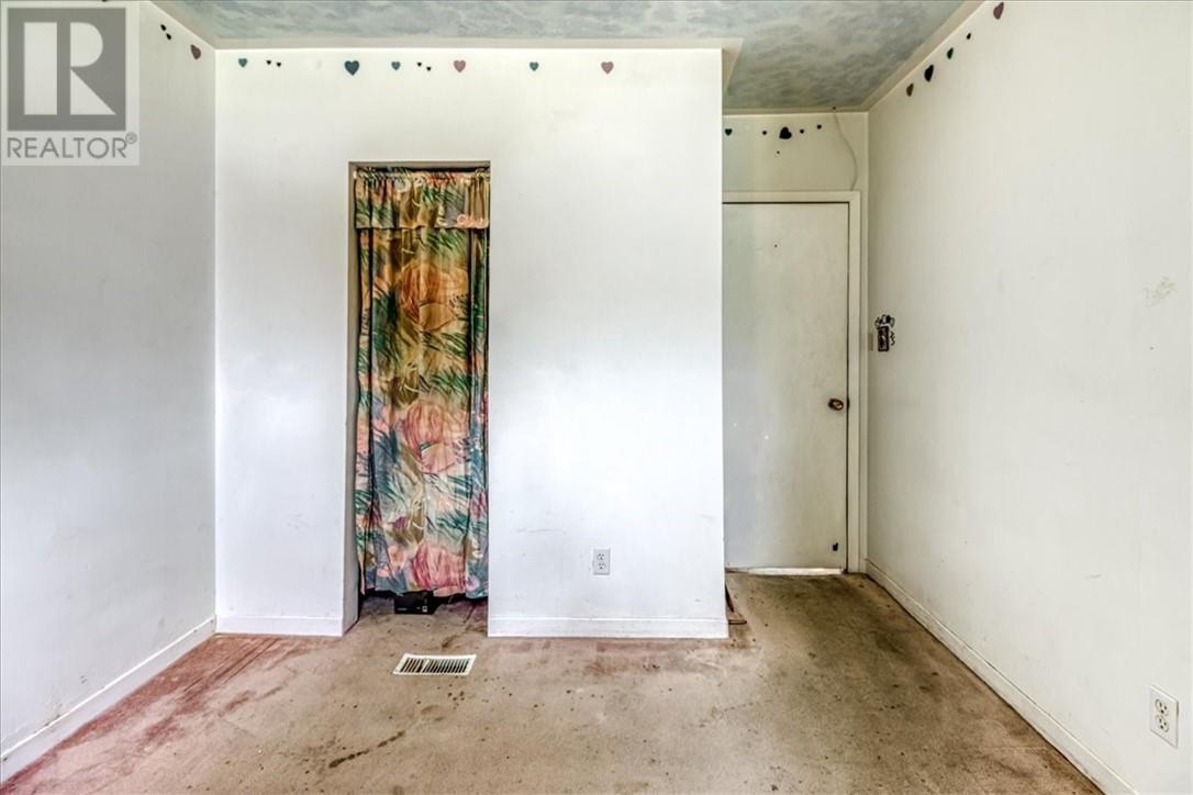 32 Fraser Avenue, Onaping, ON