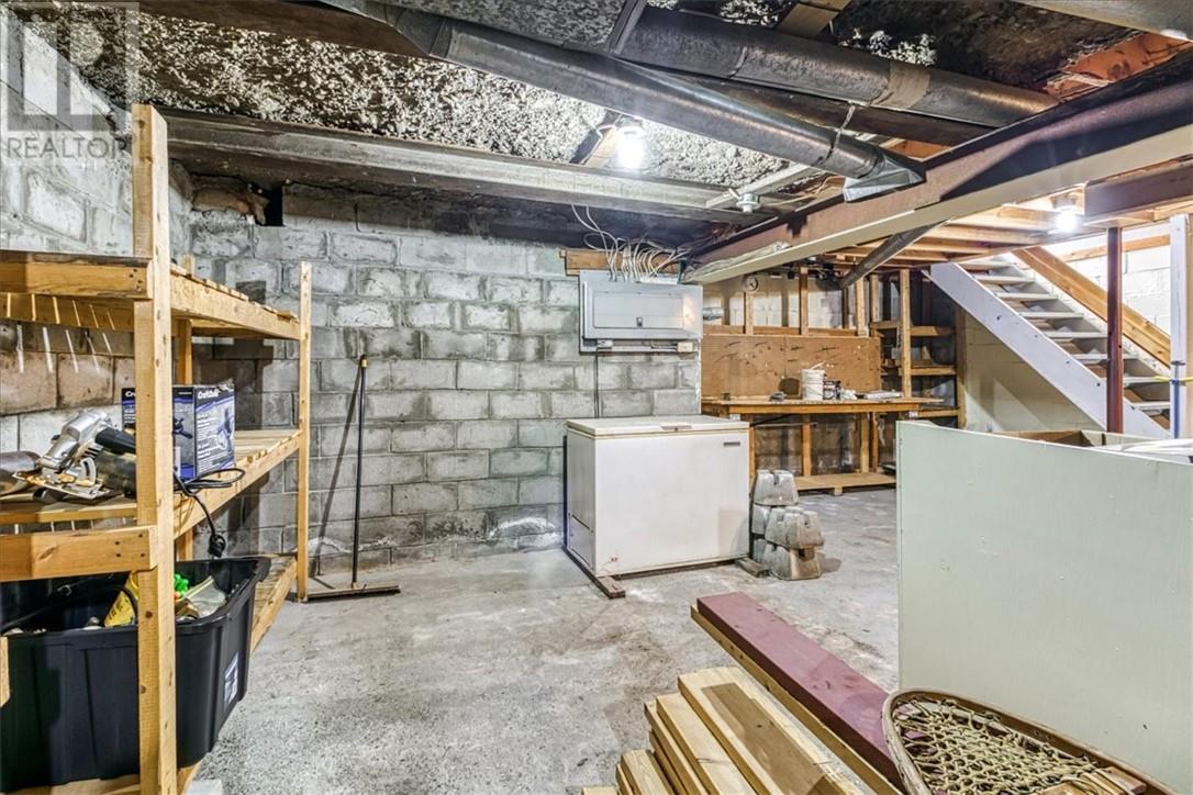 32 Fraser Avenue, Onaping, ON